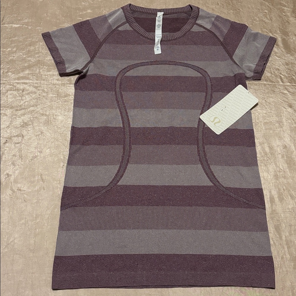 Lululemon Run Swiftly Tech Short Sleeve Size 8